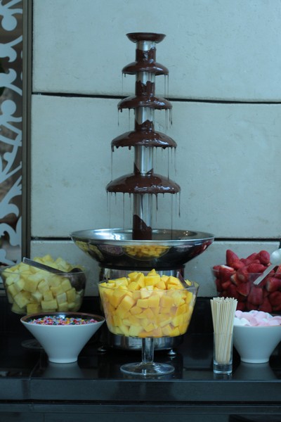 Sunday Buffet at Kempinski Summerland Hotel